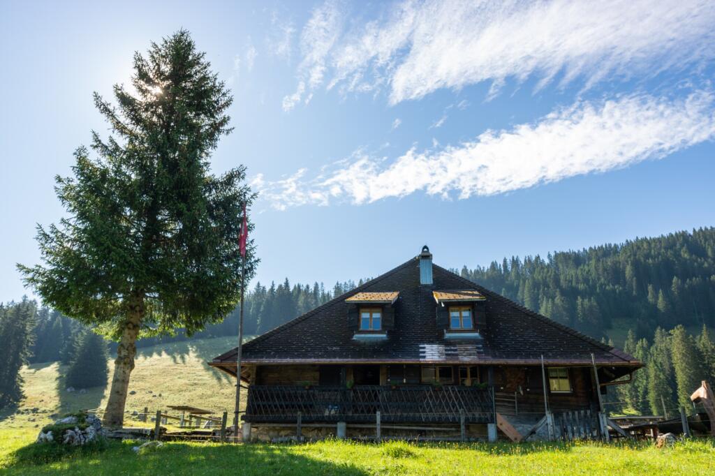 la maison dans les montagnes 